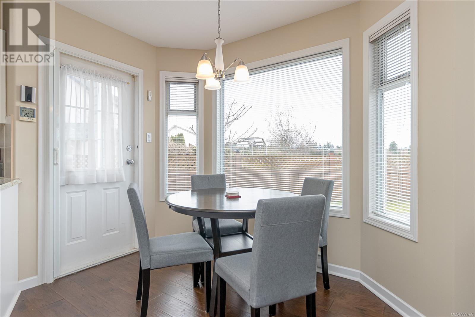 639 Eagle Tree Close, Parksville real estate listing 999706