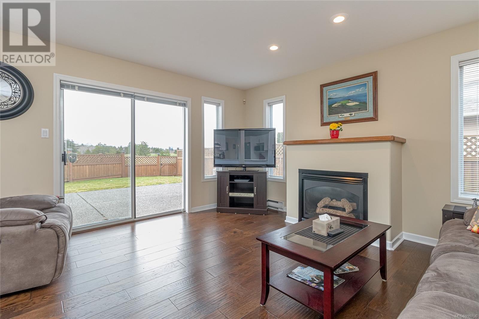 639 Eagle Tree Close, Parksville real estate listing 999706