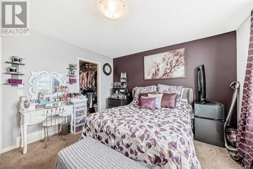Single Family House for Sale in  New Brighton Grove SE New Brighton Calgary 