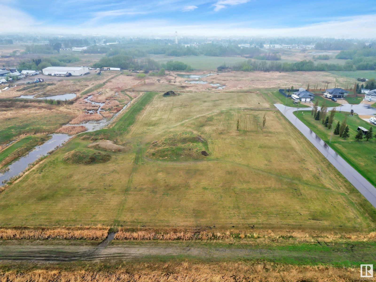 Photo 1 of 4901 62 St, Wetaskiwin AB