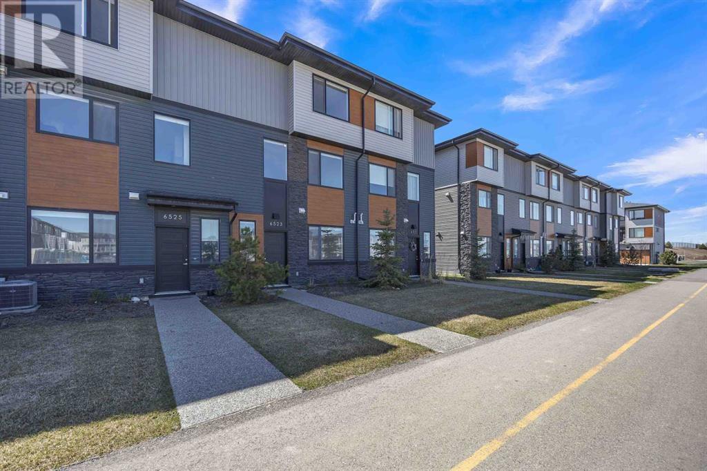 Single Family House for Sale in  country hills Boulevard NE Cornerstone Calgary 