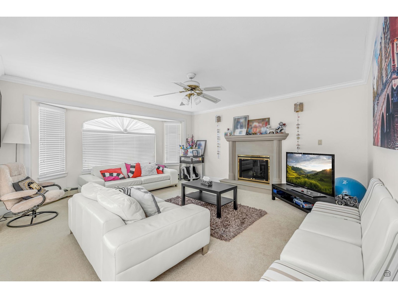 Photo 6 of 14349 90 Avenue, Surrey BC