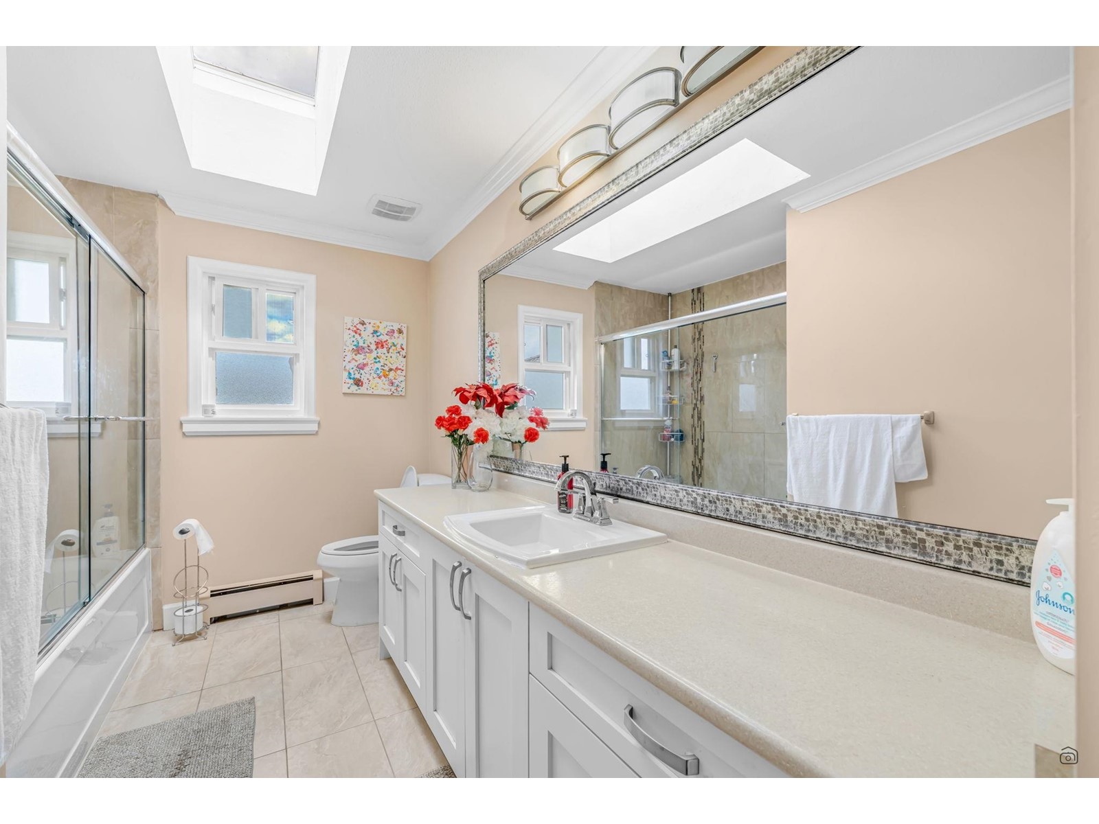 Photo 16 of 14349 90 Avenue, Surrey BC