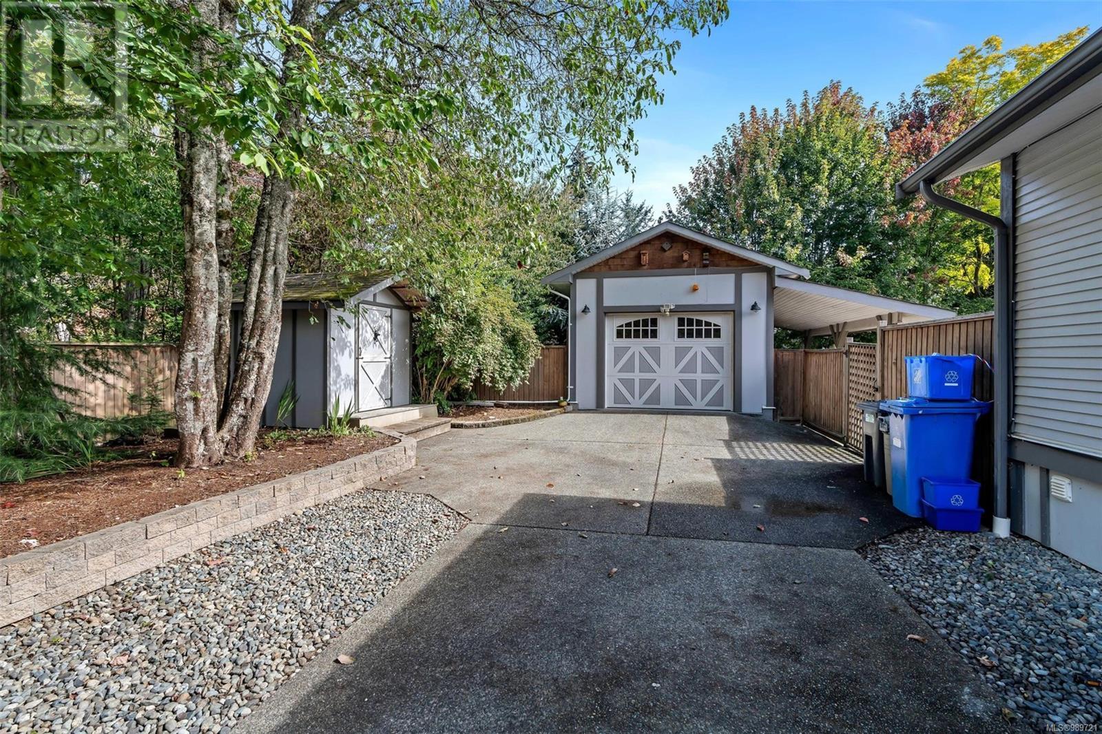  3595 Garland Avenue, Cobble Hill