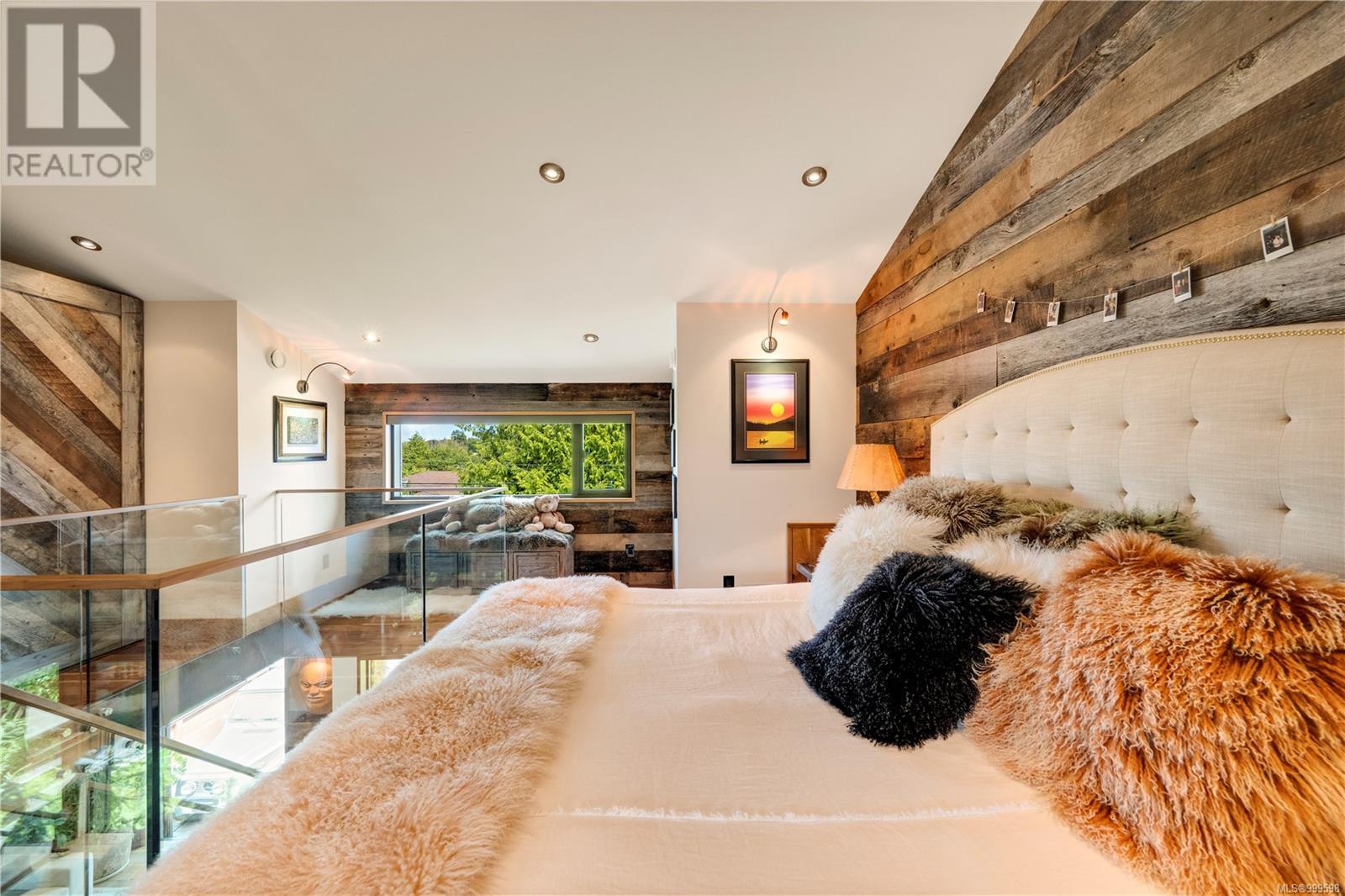  626 Monterey Avenue, Oak Bay