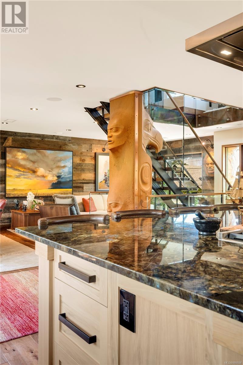 626 Monterey Avenue, Oak Bay