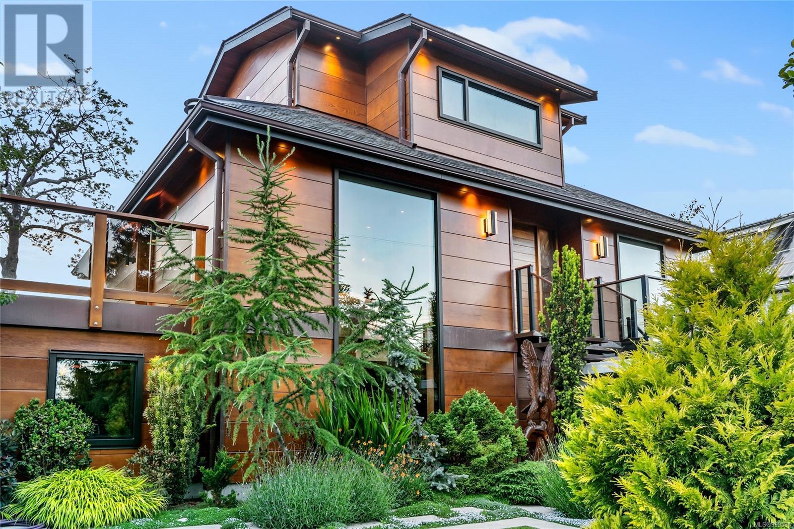 626 Monterey Avenue, Oak Bay