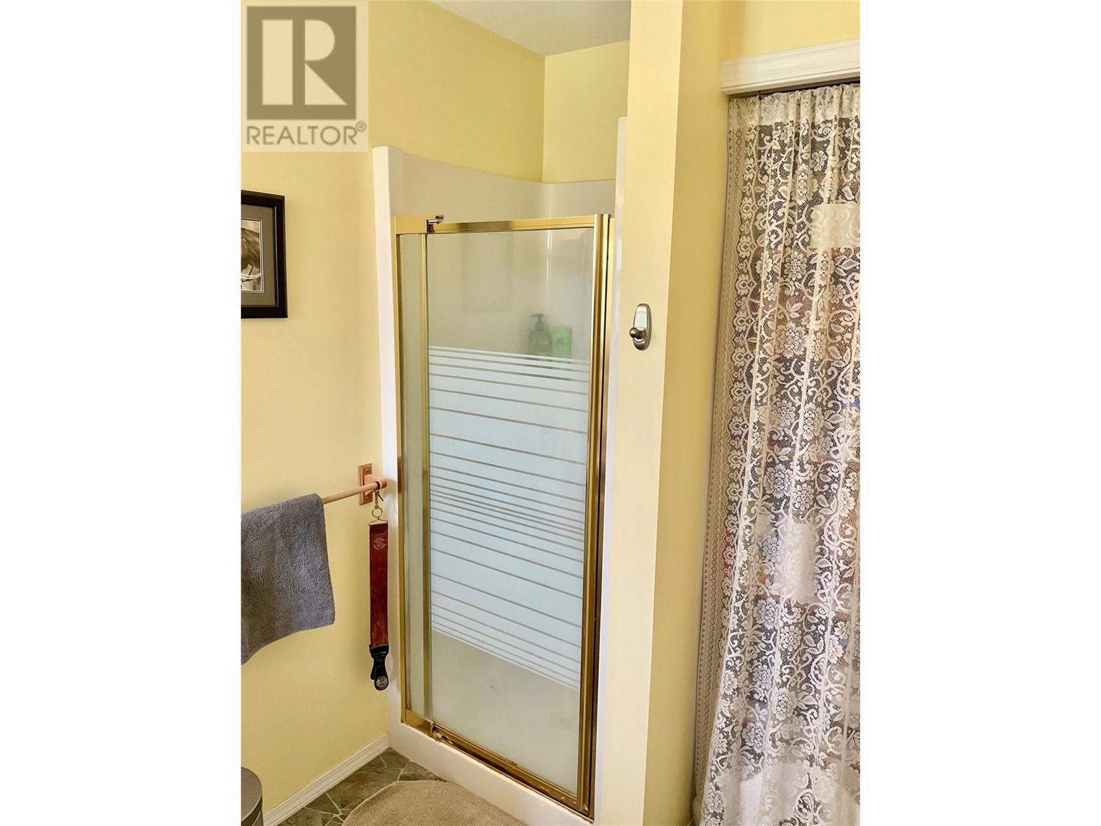 1290 Ingram Mountain Road, Midway
