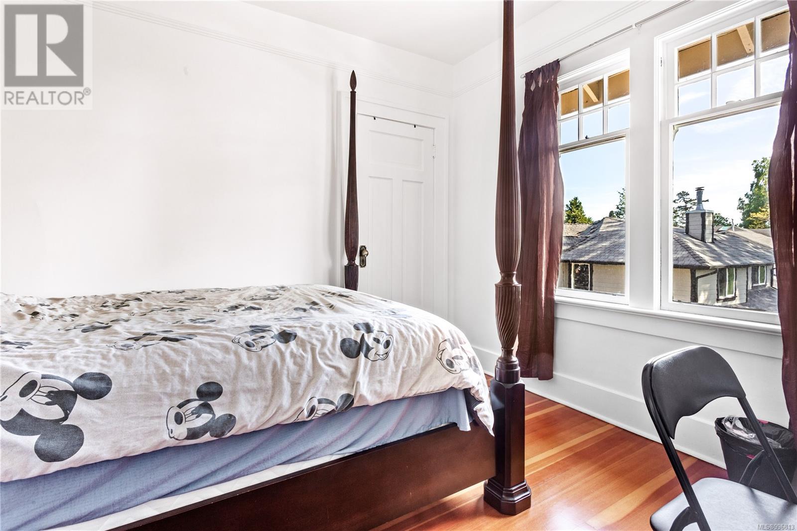 Photo 31 of 4423 Tyndall Ave, Saanich BC
