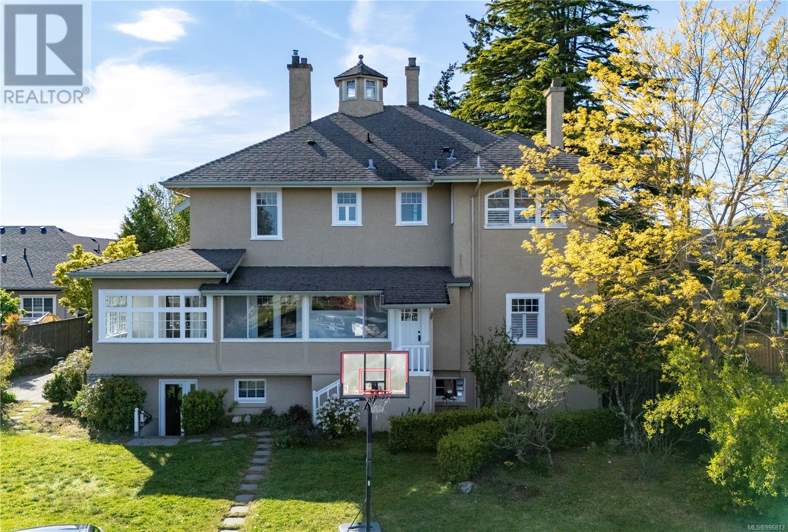 Photo 39 of 4423 Tyndall Ave, Saanich BC