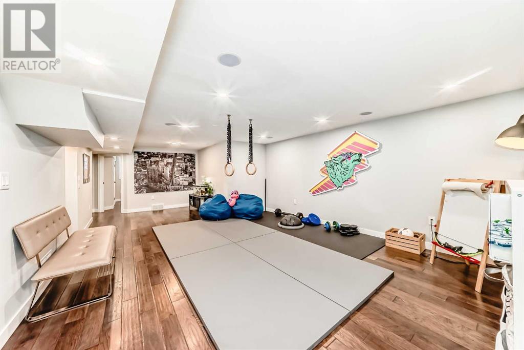 Single Family House Bungalow for Sale in  Kentish Drive SW Kingsland Calgary 