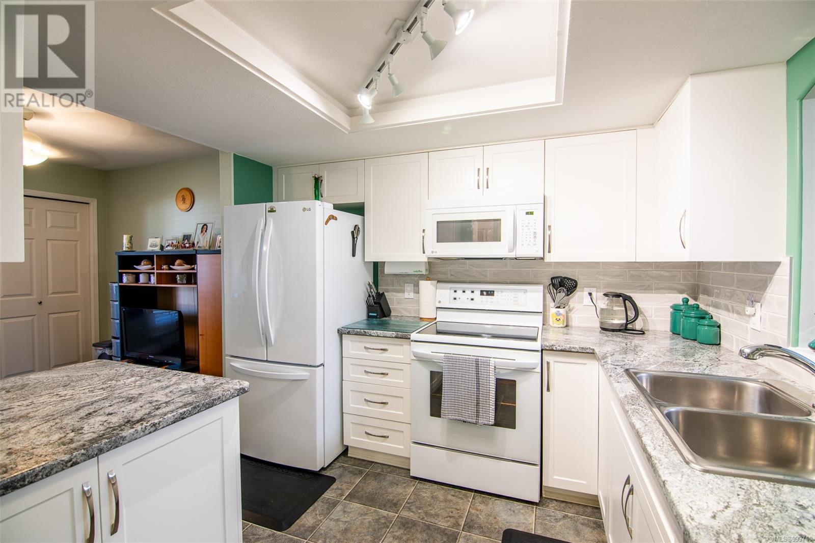 20 310 Pym St N, Parksville real estate listing 999710