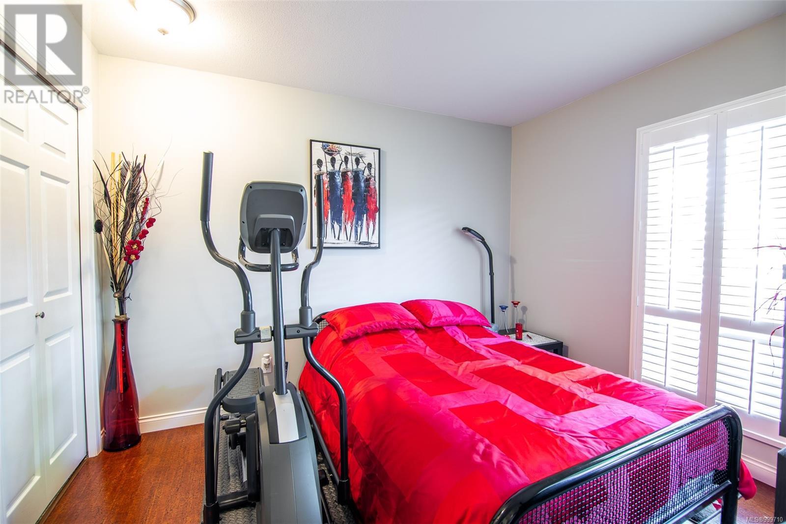 20 310 Pym St N, Parksville real estate listing 999710