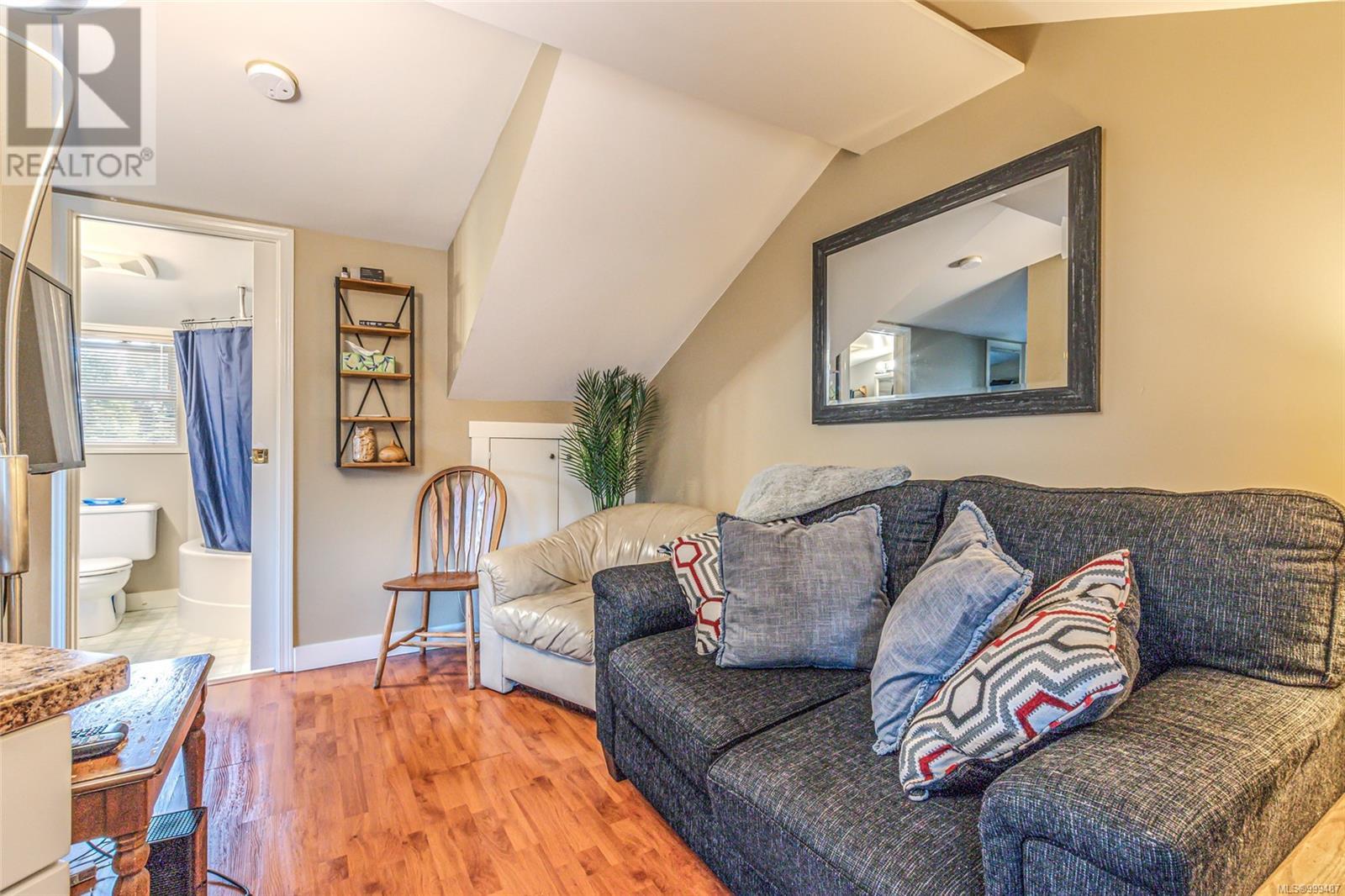 9749 Willow St, Chemainus