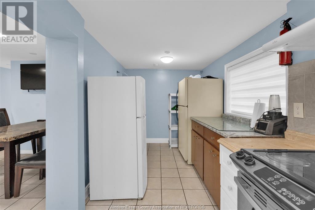 Photo 4 of 1011 Wyandotte, Windsor ON