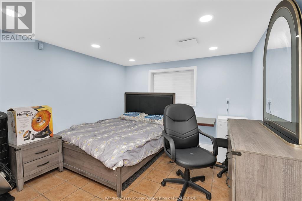 Photo 12 of 1011 Wyandotte, Windsor ON