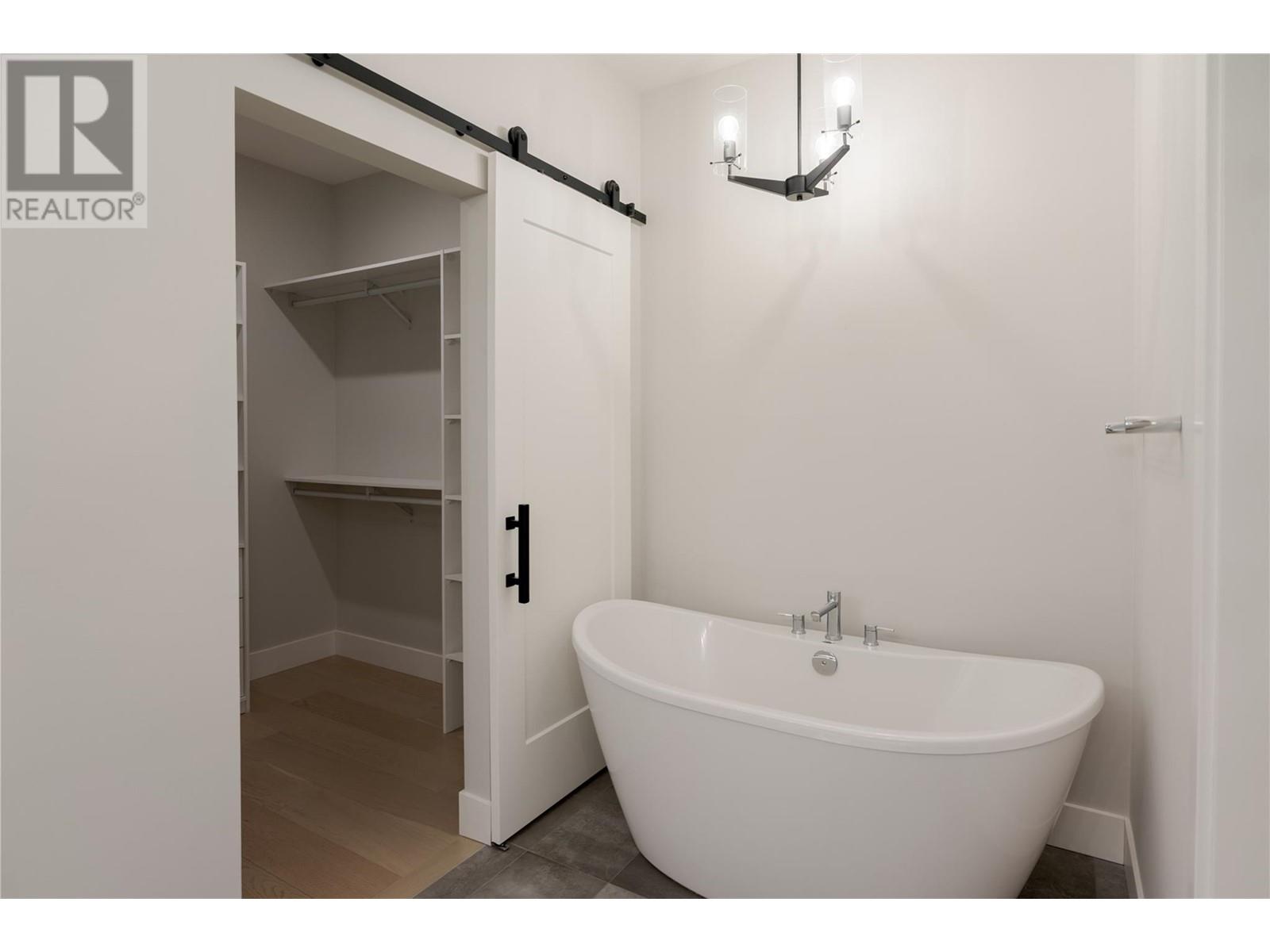 3 10100 Tyndall Road, Lake Country