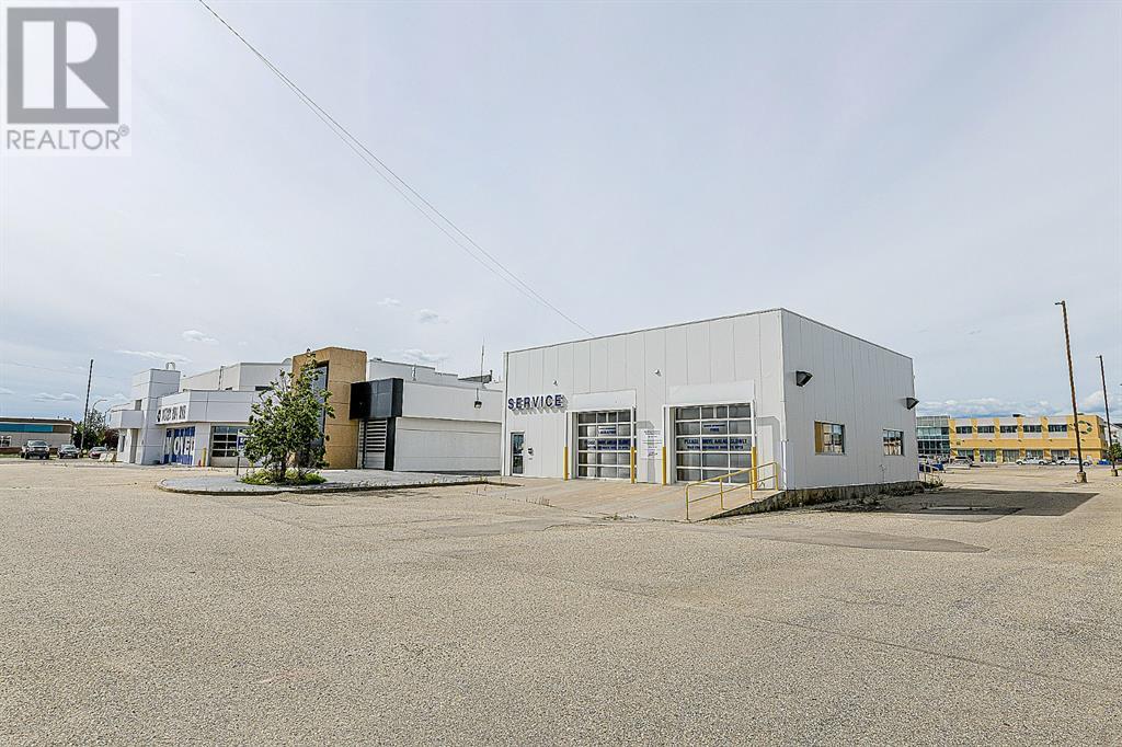 Photo 2 of 10101 112 Street, Grande Prairie AB