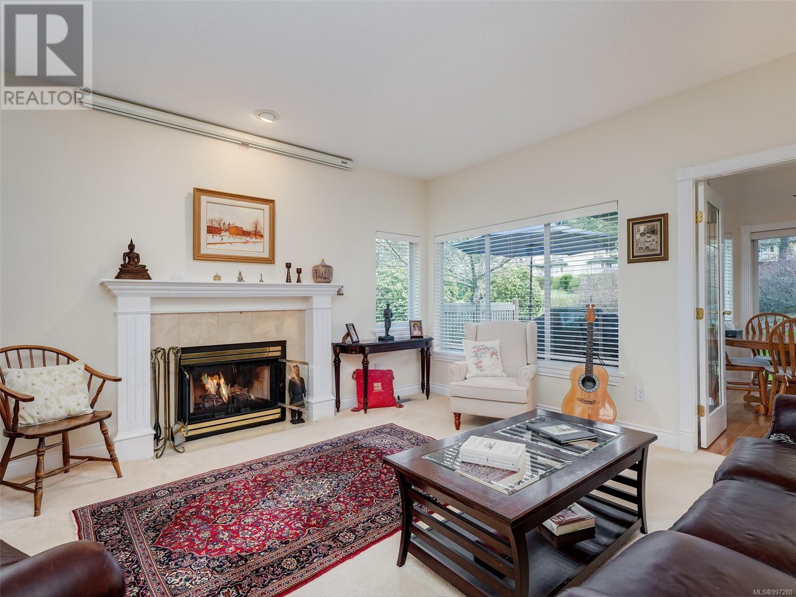 104 530 Marsett Place, Saanich