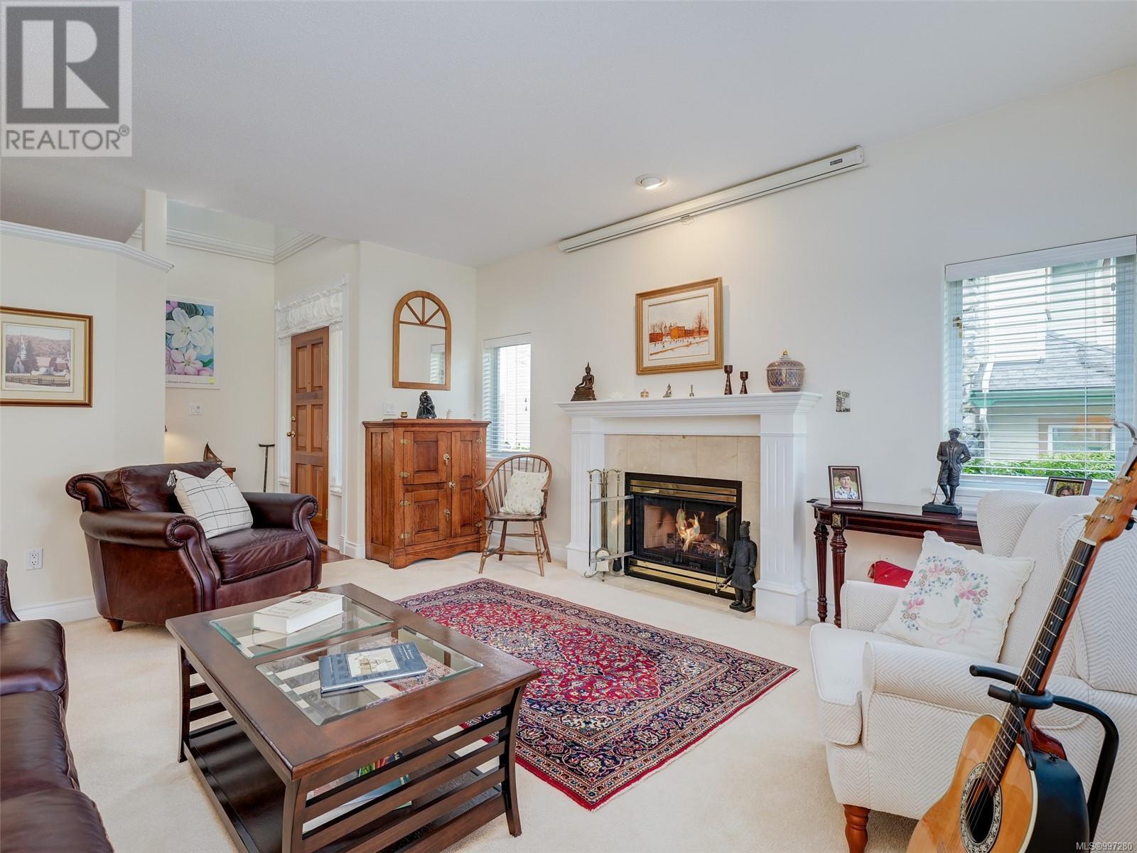 104 530 Marsett Place, Saanich