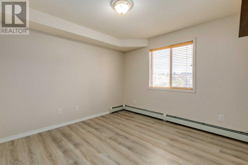 505 Railway Street West, Cochrane