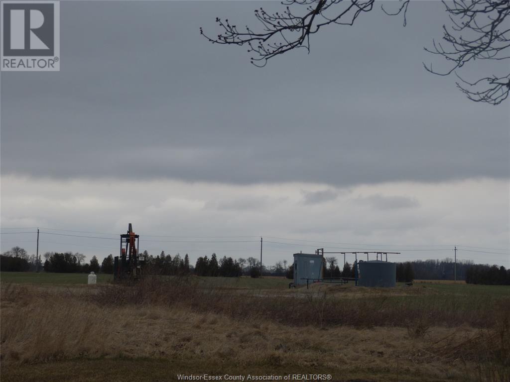 Photo 2 of 321 Highway 3, Leamington ON