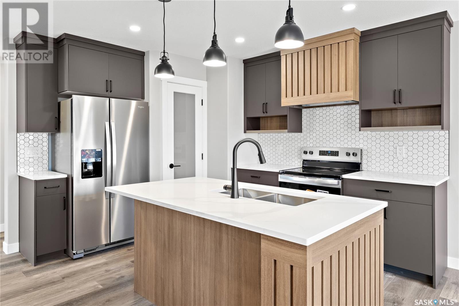 Photo 5 of 3060 Dumont Way, Regina SK