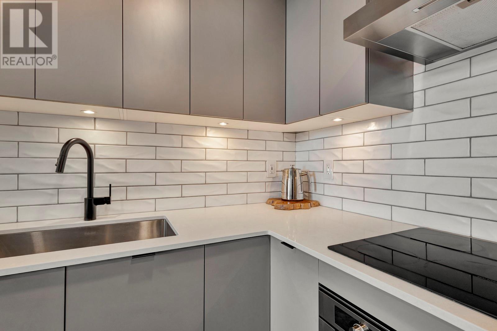 2106 1471 St Paul Street, Kelowna