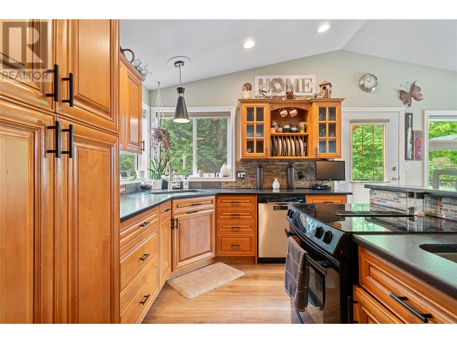  2648 4B Avenue Southeast, Salmon Arm