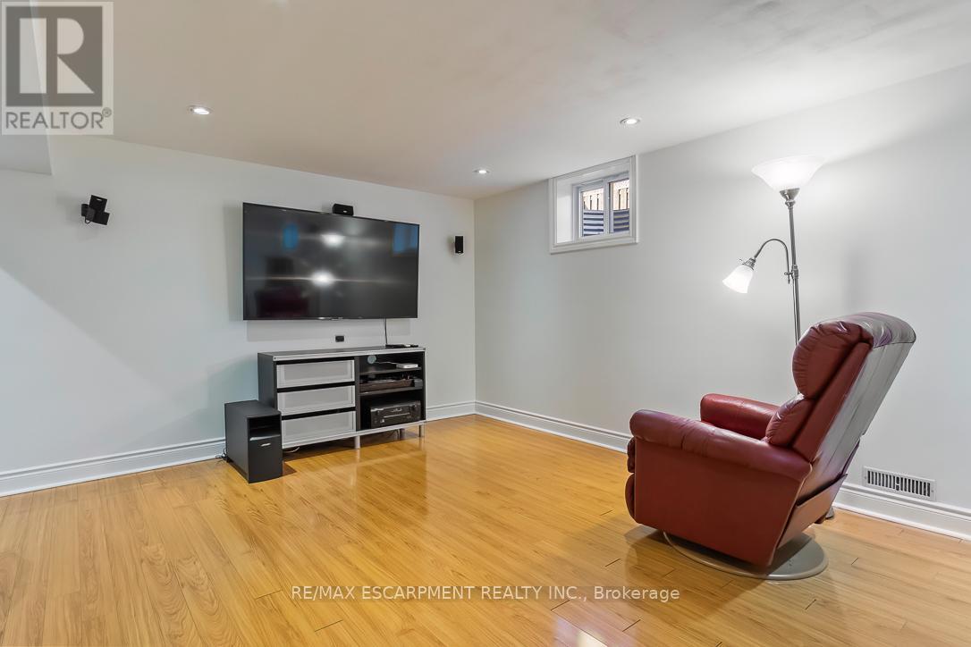 Photo 26 of 1257 Hillview Crescent, Oakville ON