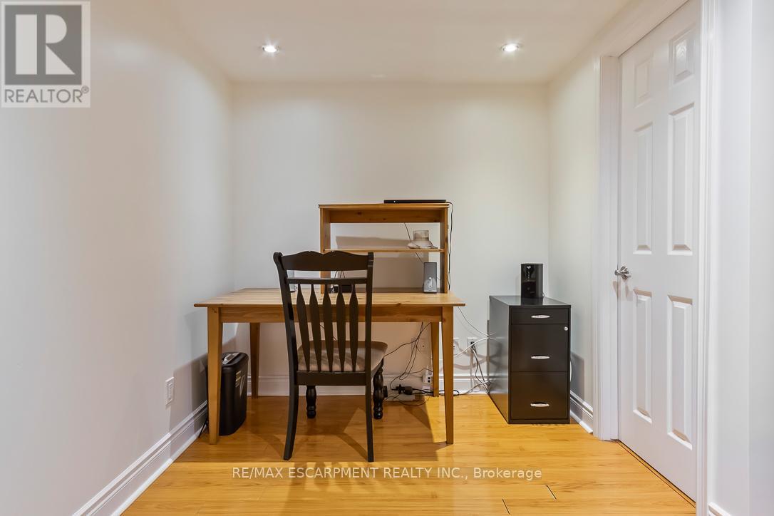 Photo 31 of 1257 Hillview Crescent, Oakville ON