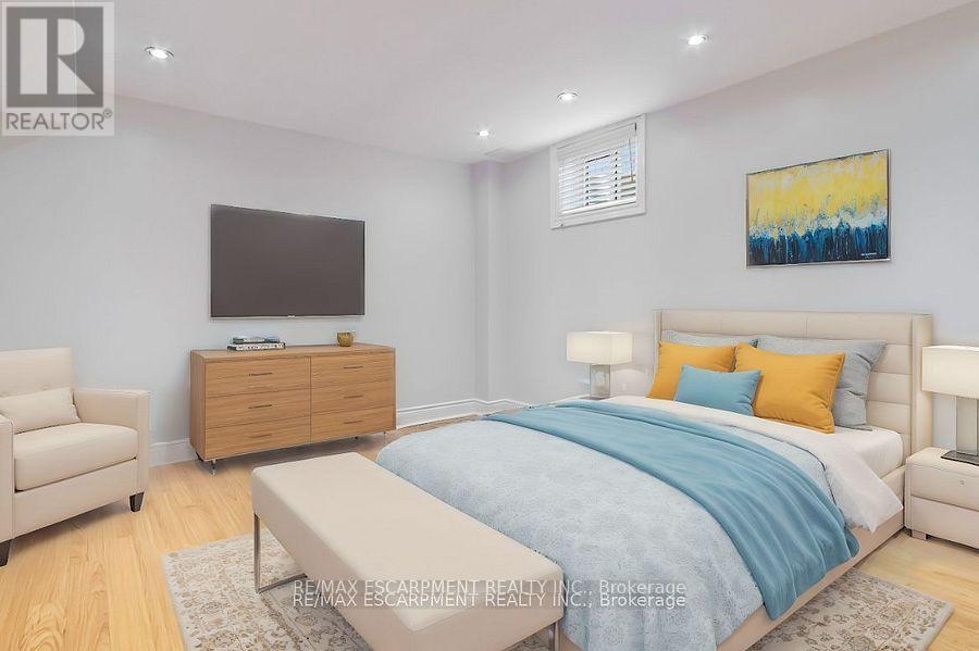 Photo 34 of 1257 Hillview Crescent, Oakville ON
