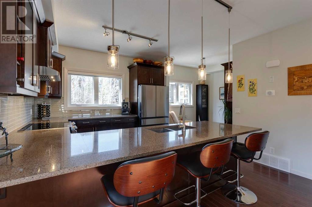 Single Family House for Sale in  Valley Ridge Manor NW Valley Ridge Calgary 