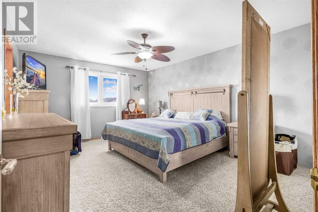 Single Family House for Sale in  Arbour Stone Close NW Arbour Lake Calgary 