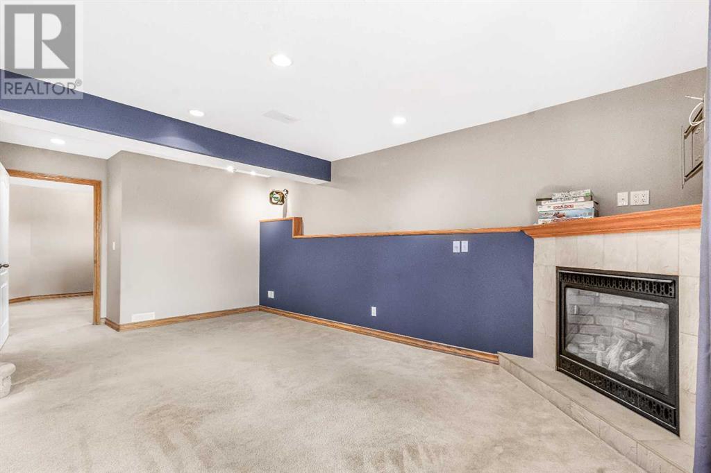 Single Family House for Sale in  Arbour Stone Close NW Arbour Lake Calgary 