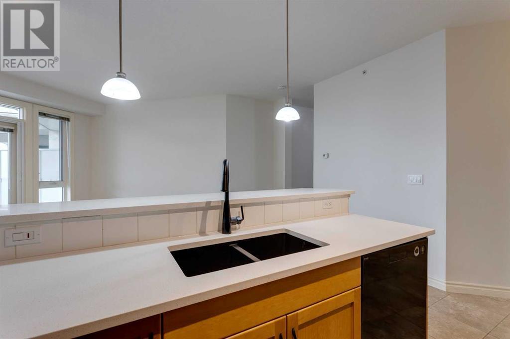 Single Family House for Sale in    Avenue NW Varsity Calgary 