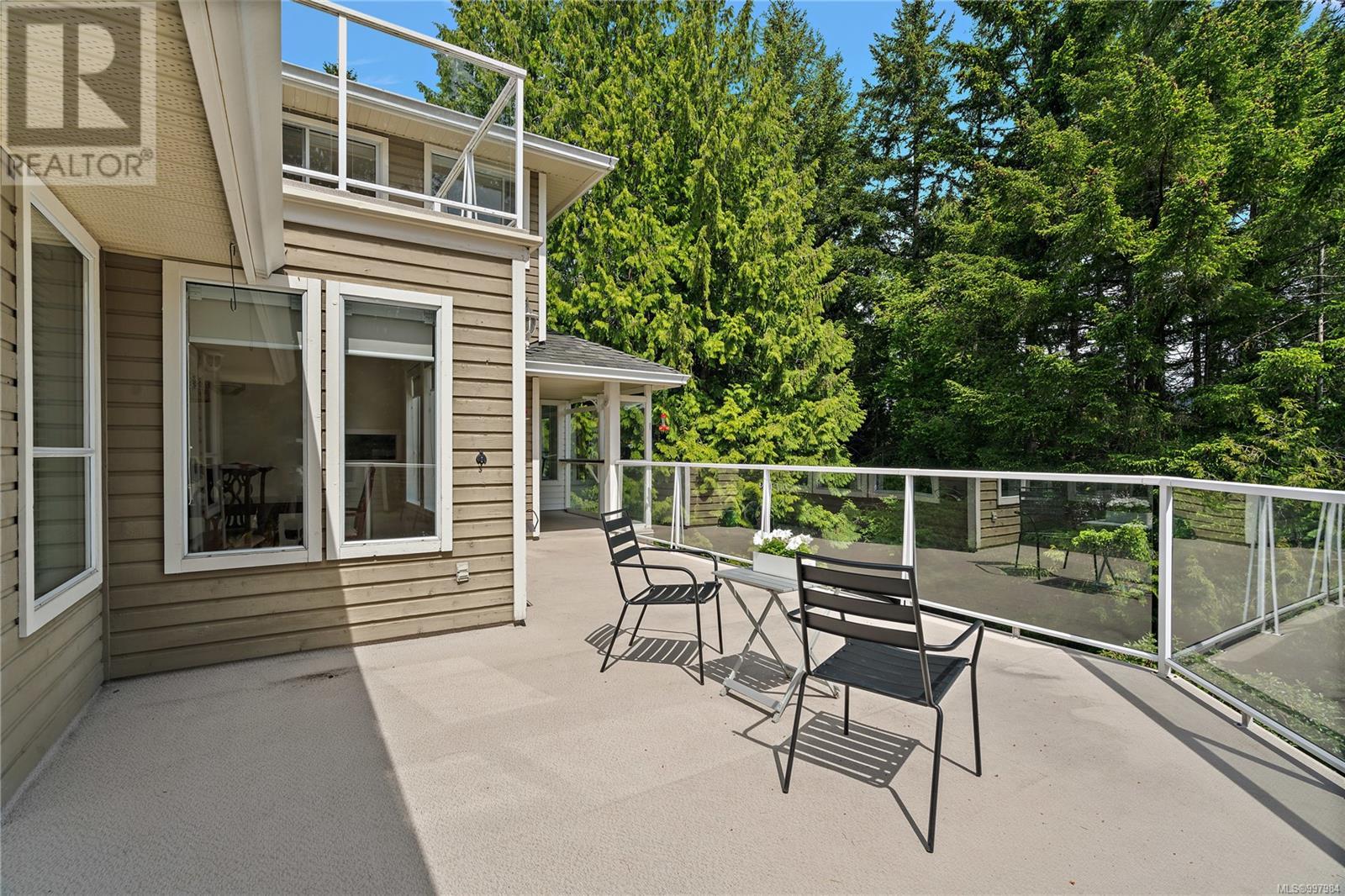  8612 Echo Place East, North Saanich