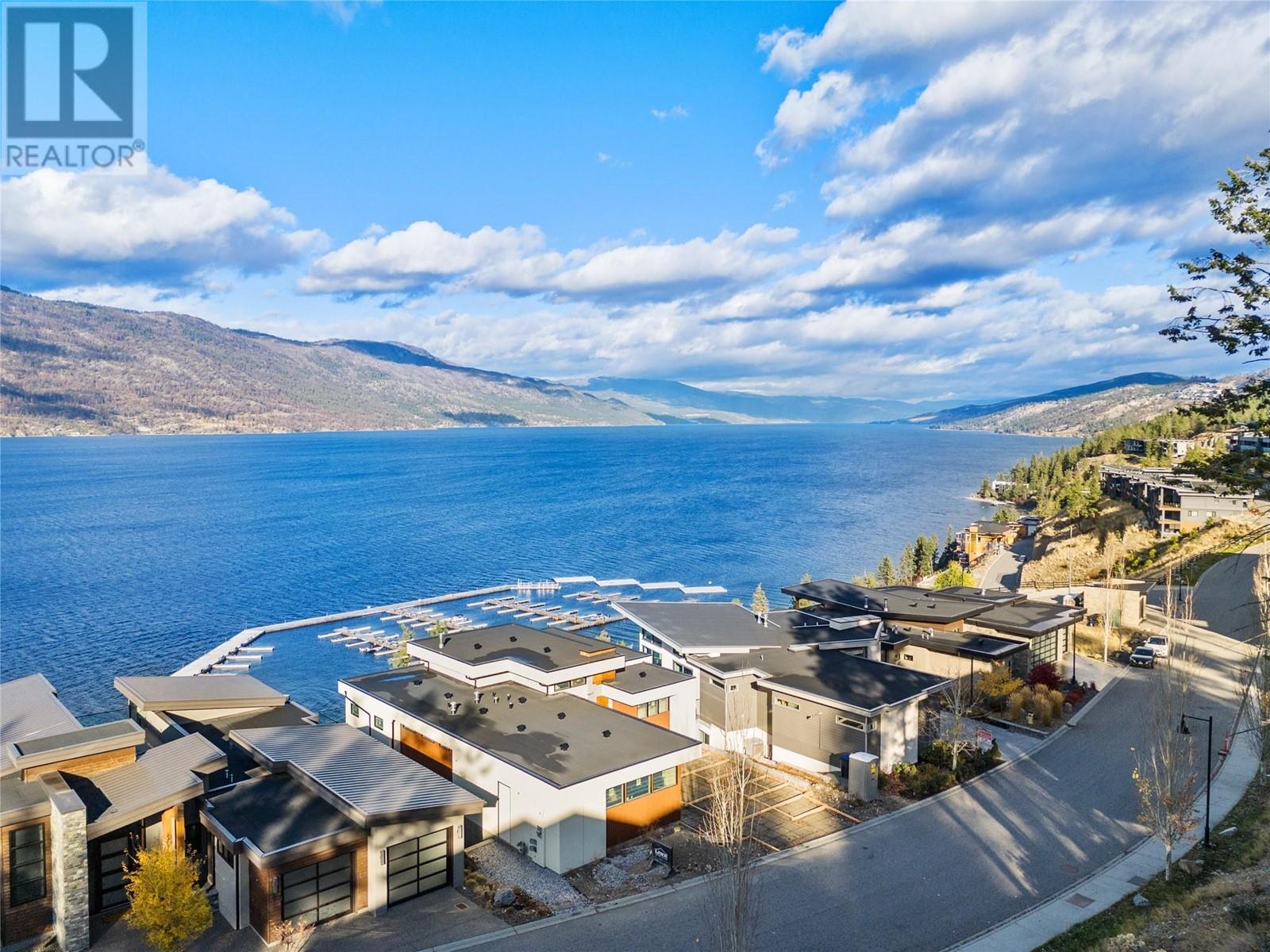 3332 Black Pine Lane, Kelowna
