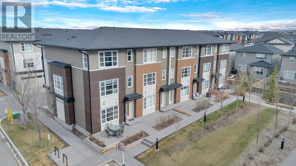 Single Family House for Sale in  Evansridge Park NW Evanston Calgary 