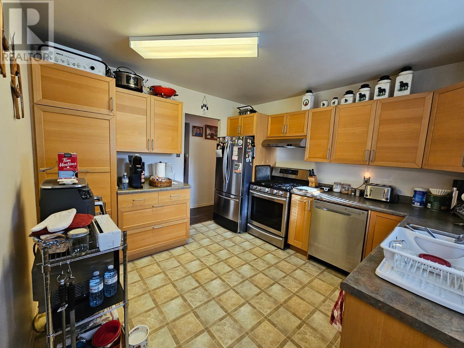 Photo 2 of 148 Birch Avenue, Tumbler Ridge BC