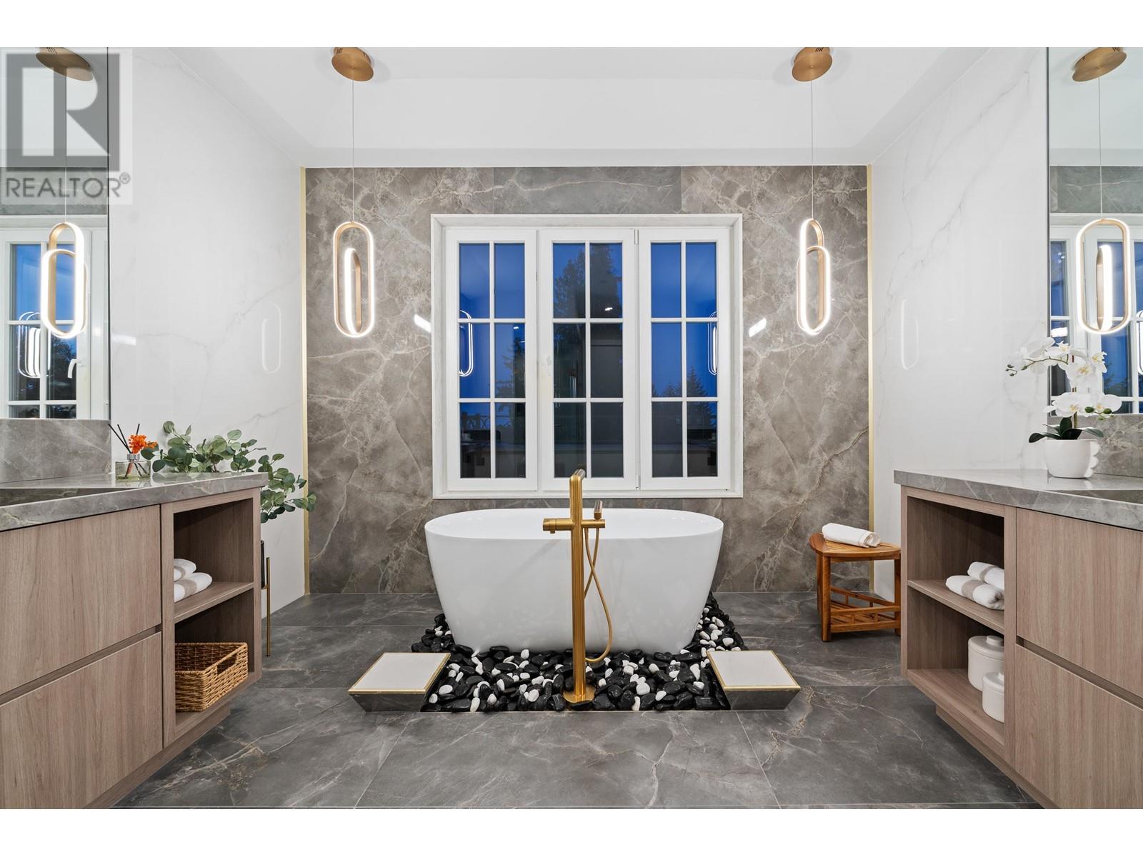 4141 BURKEHILL ROAD, West Vancouver