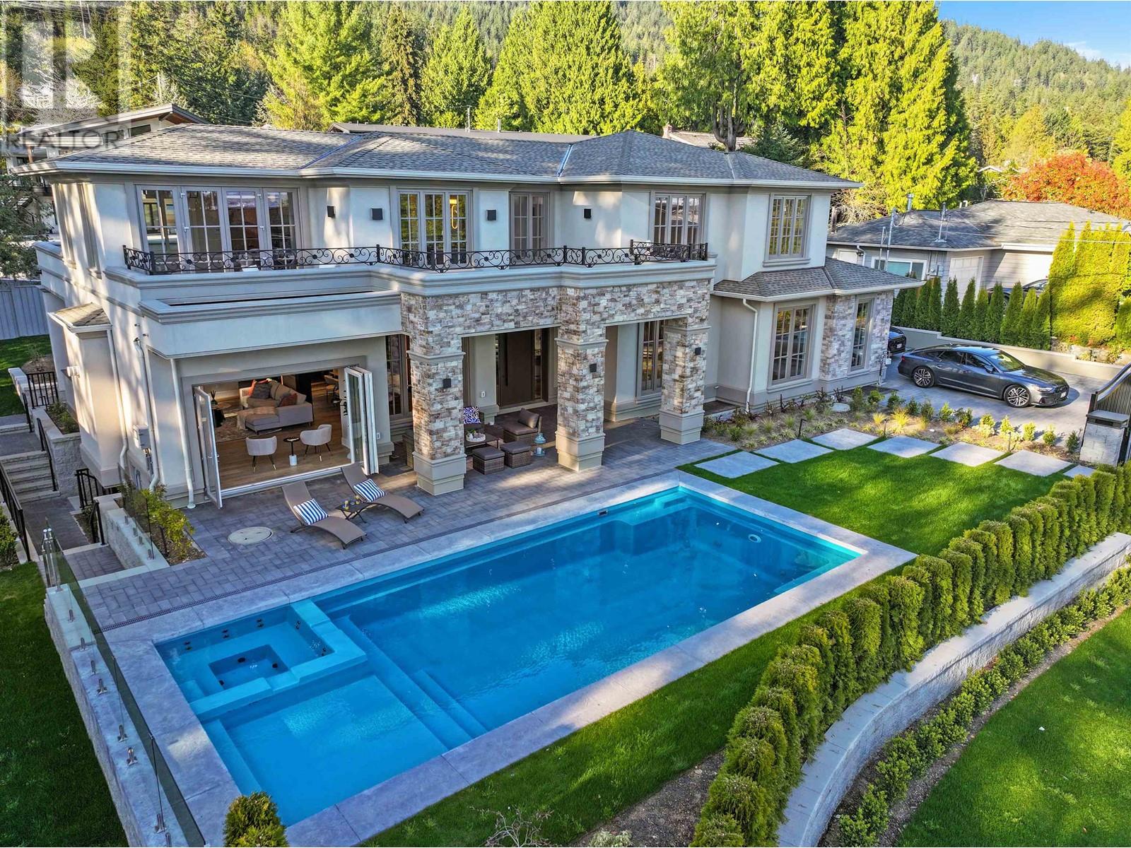 4141 BURKEHILL ROAD, West Vancouver