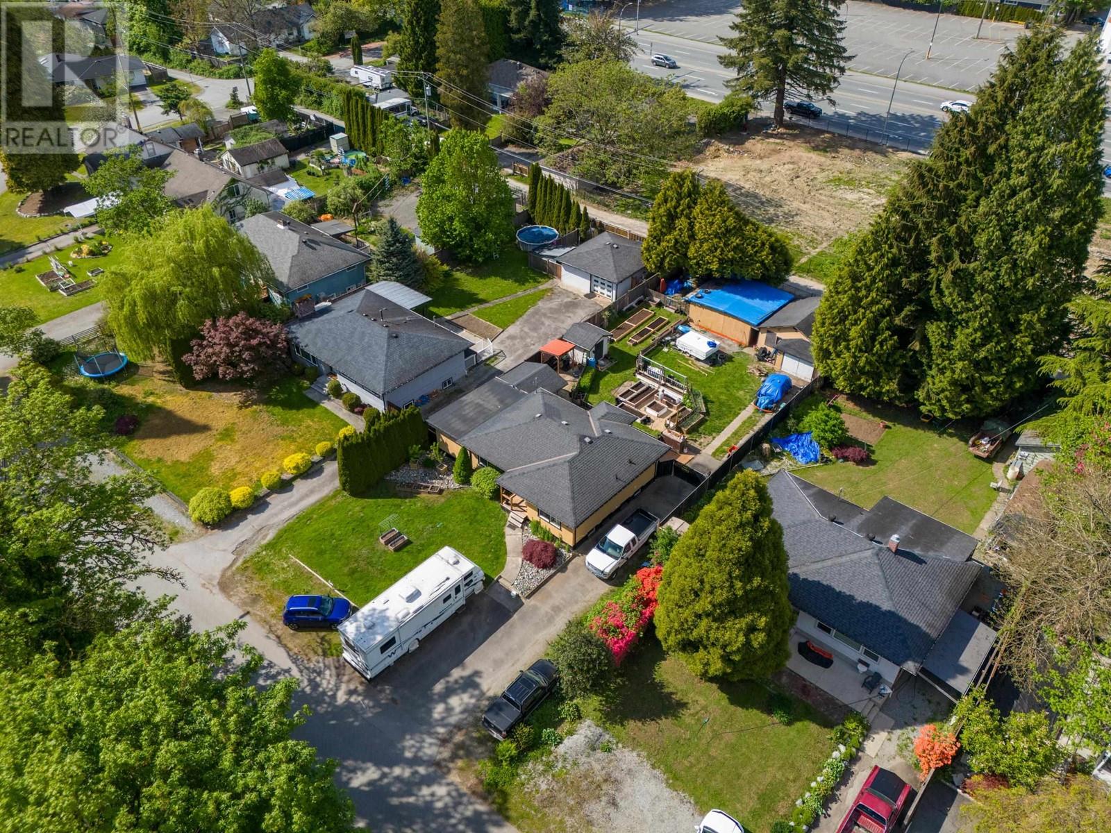Photo 7 of 22147 Cliff Avenue, Maple Ridge BC