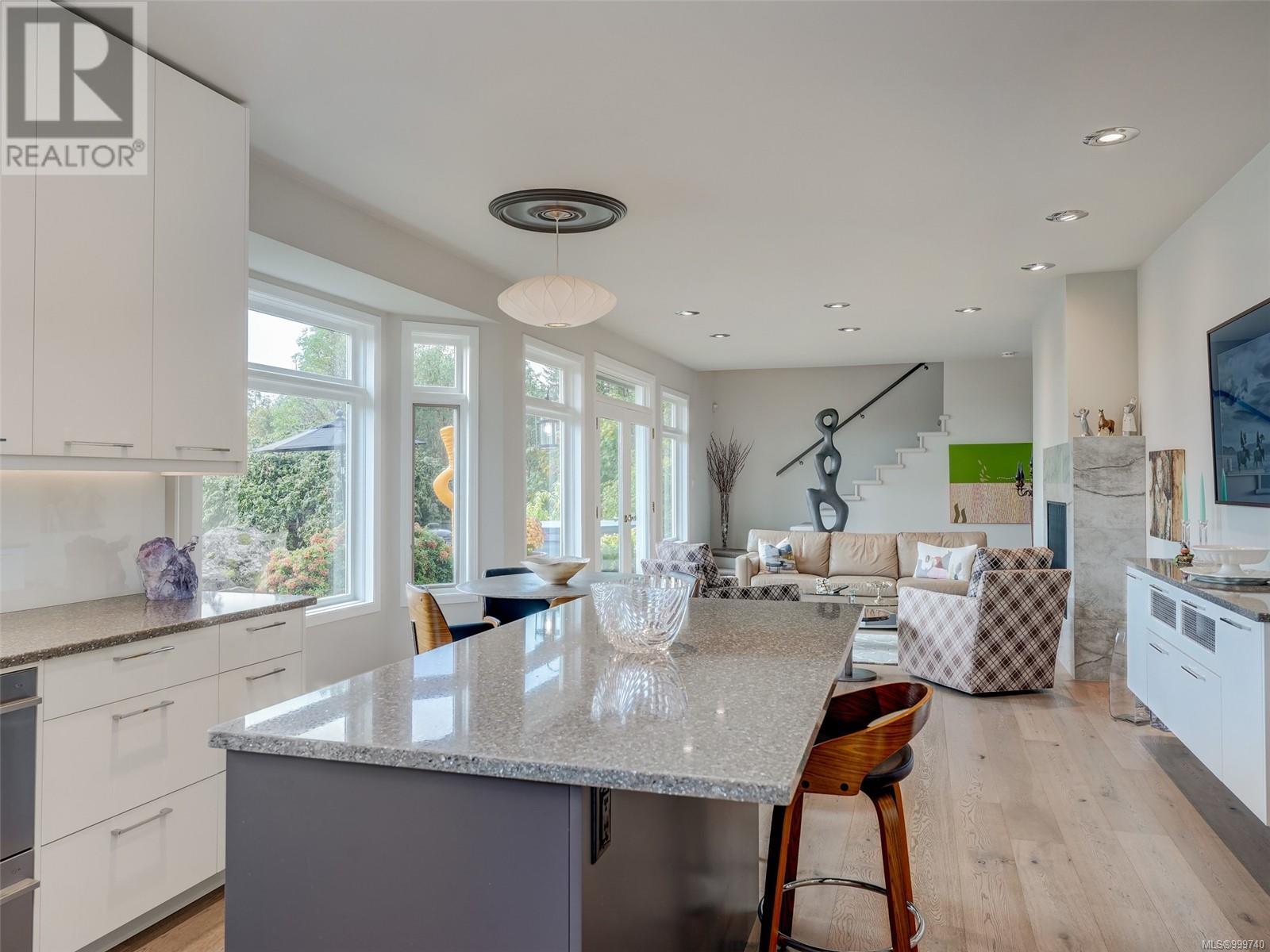 1345 Readings Dr, North Saanich