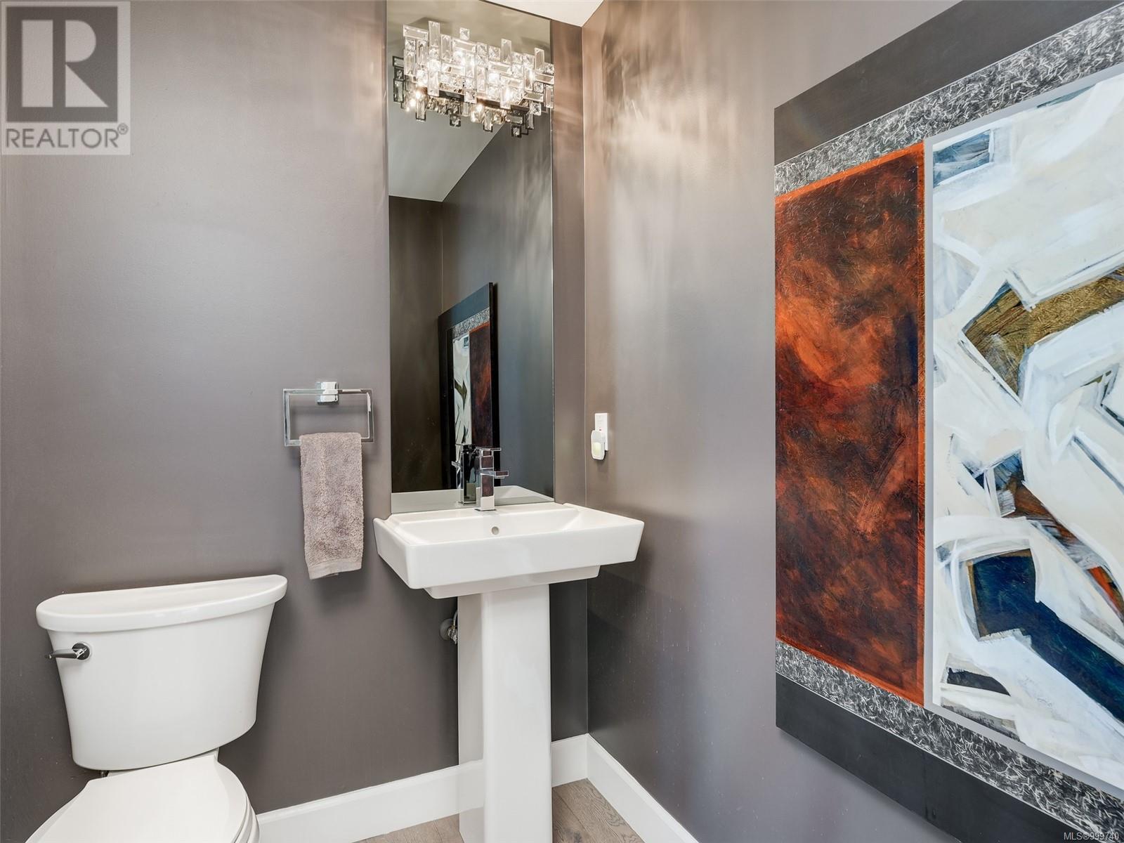 1345 Readings Dr, North Saanich