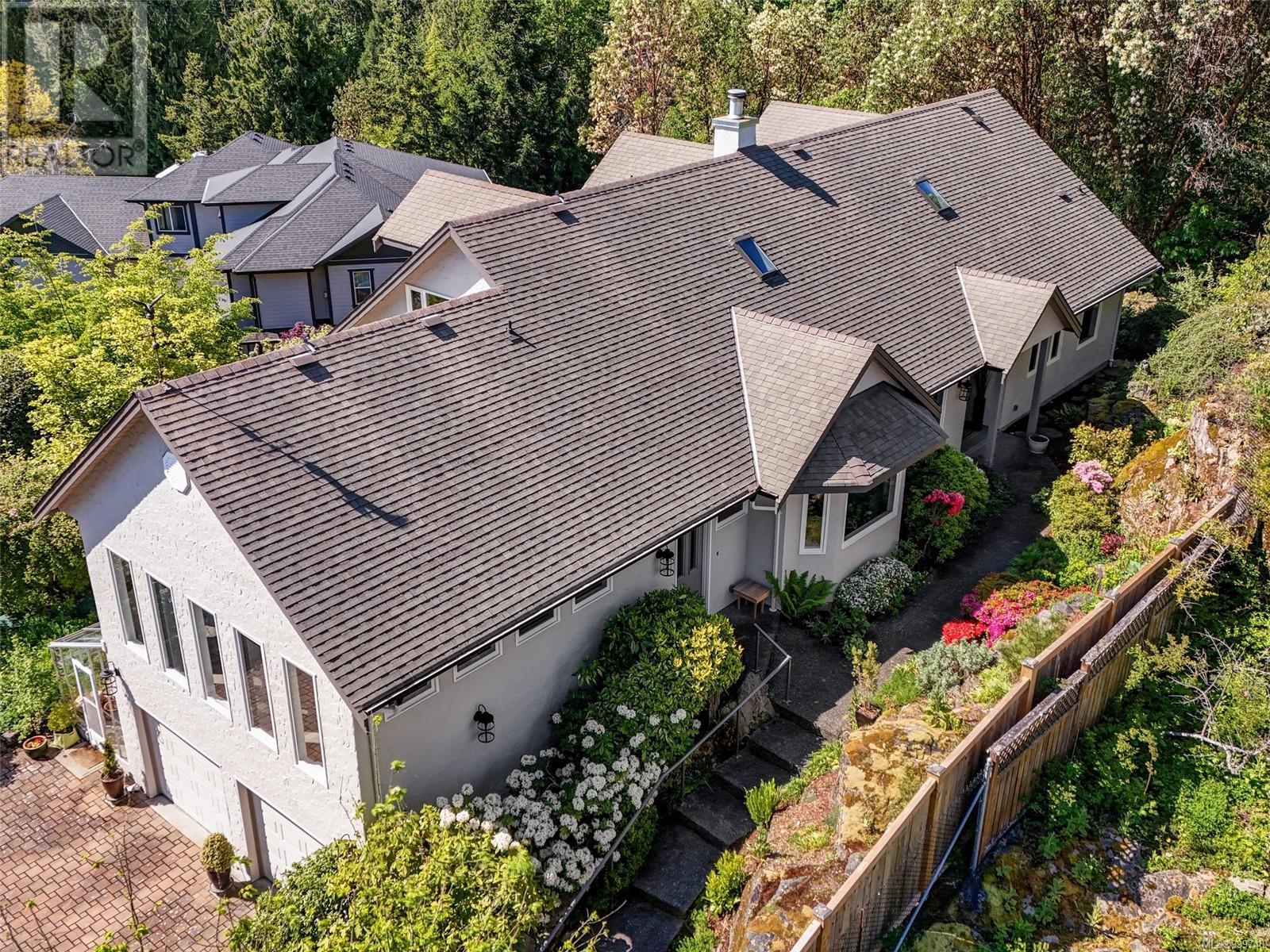 1345 Readings Dr, North Saanich