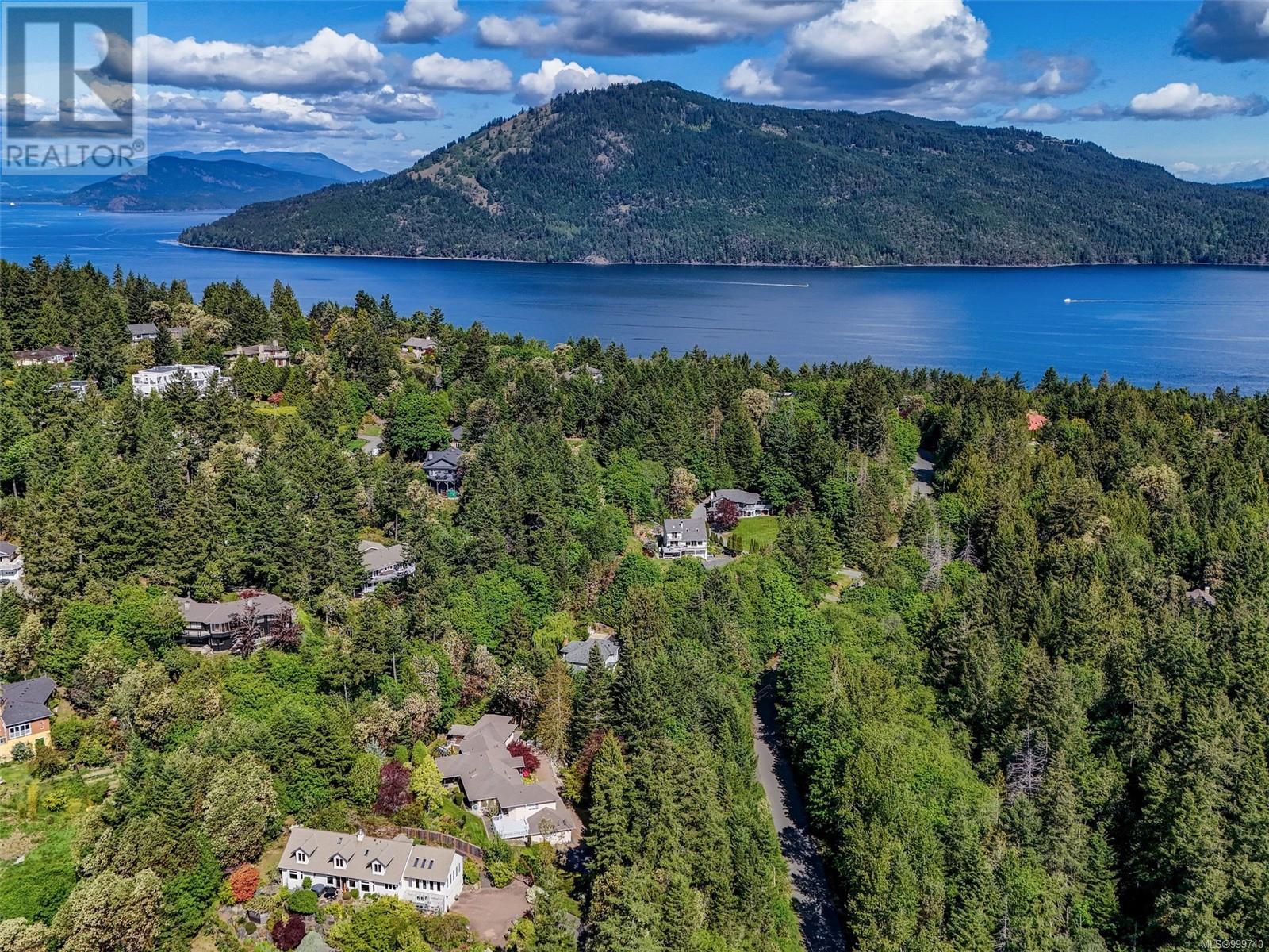 1345 Readings Dr, North Saanich