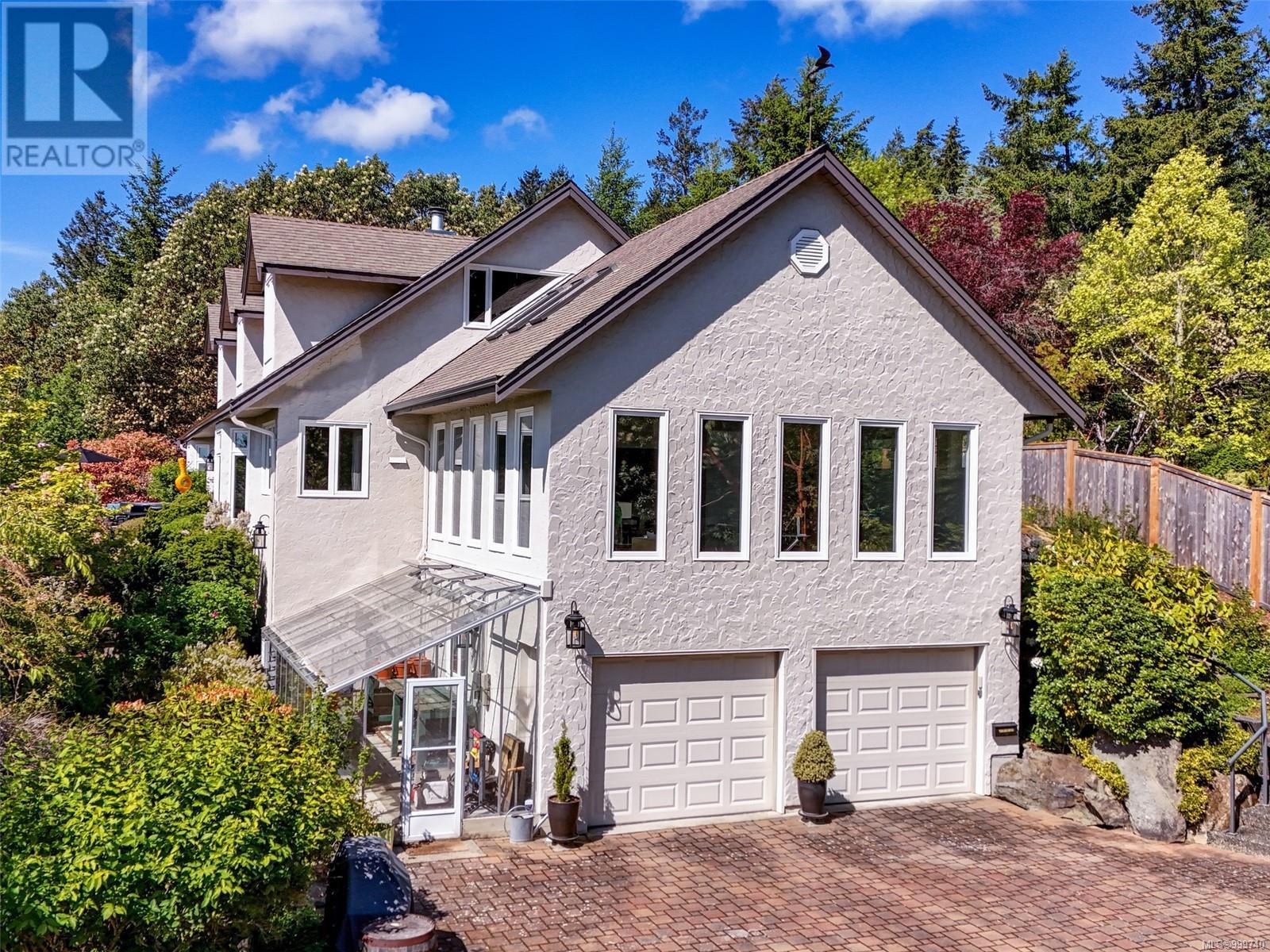 1345 Readings Dr, North Saanich