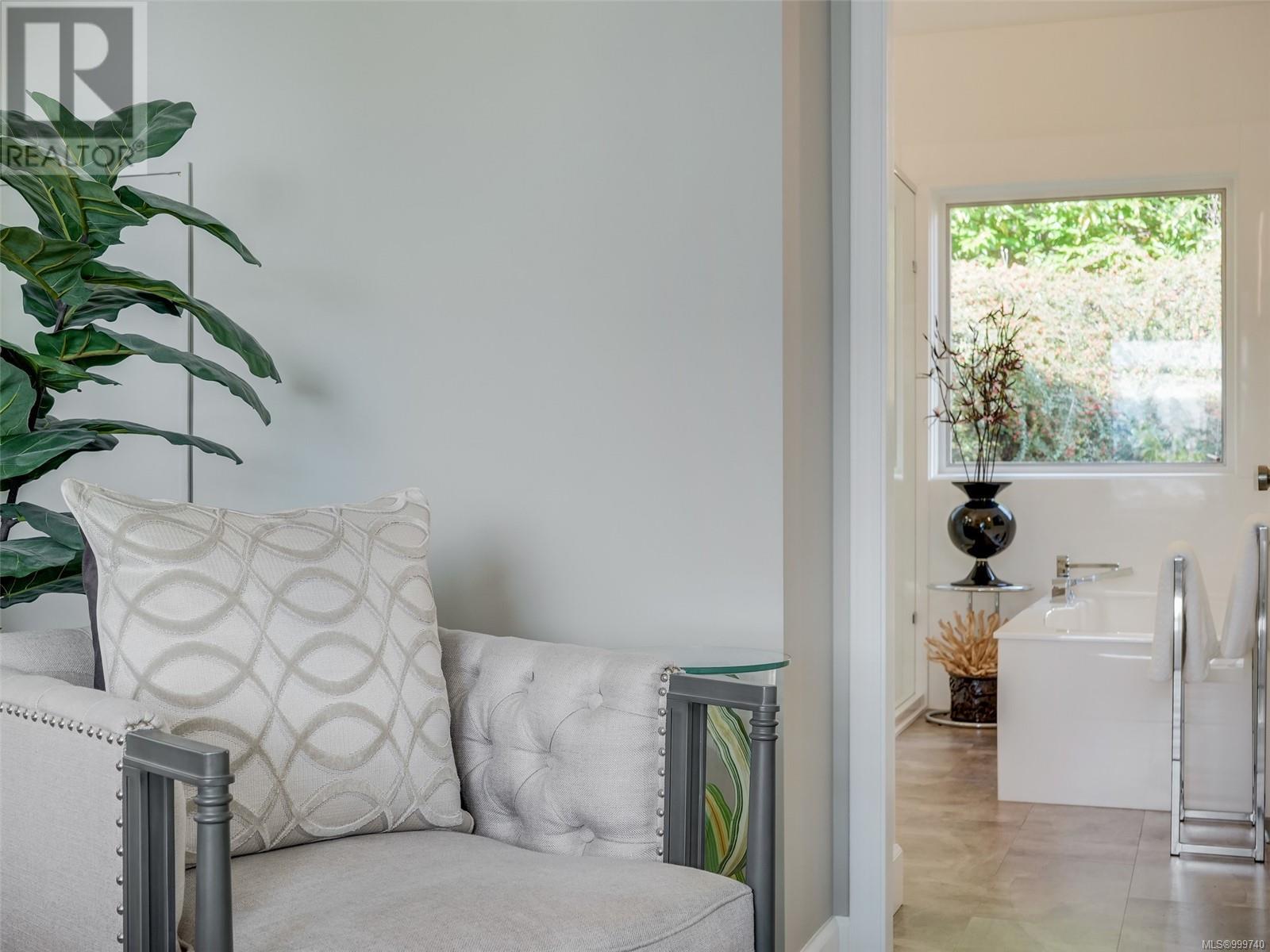 1345 Readings Dr, North Saanich
