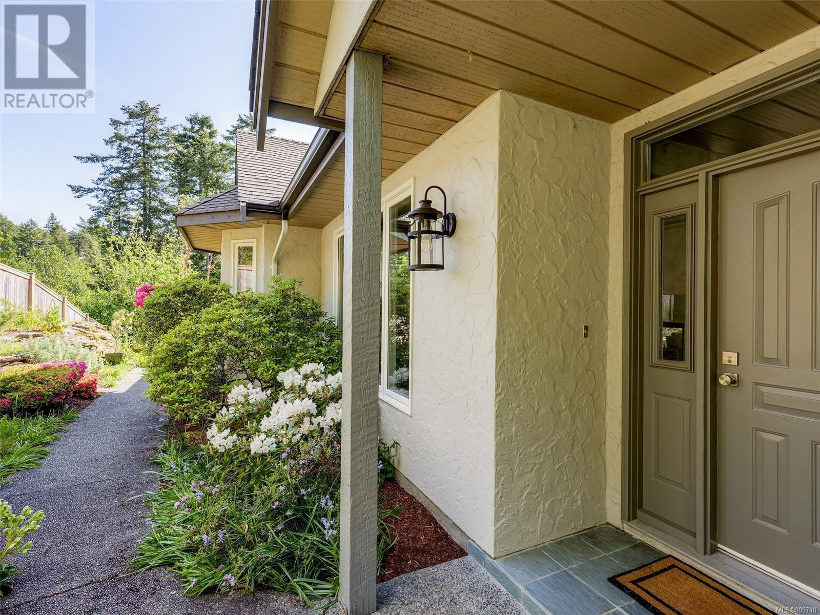 1345 Readings Dr, North Saanich